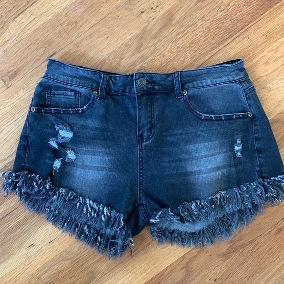 JEANS distressed black shortie shorts - Picture 1 of 6